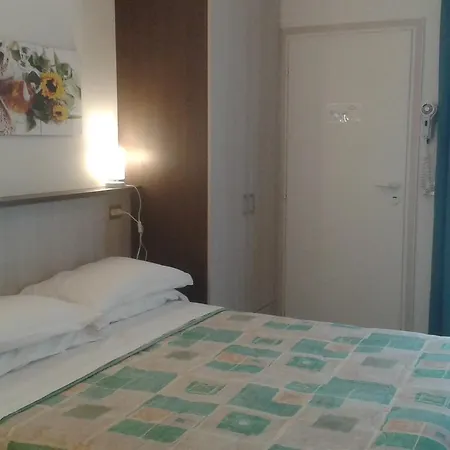 Aros Hotell 3*